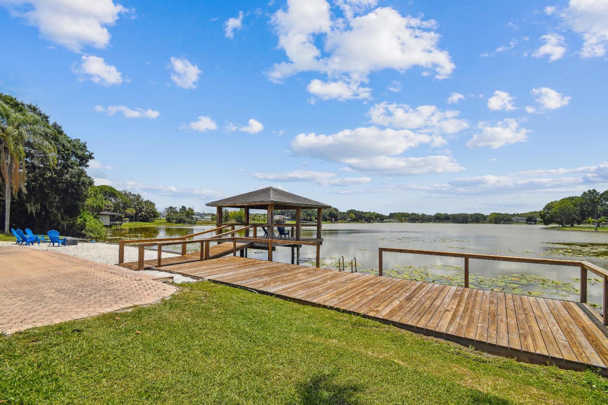 Lake House Westchase Area. Heated Pool Waterfront! Tampa Eksteriør billede