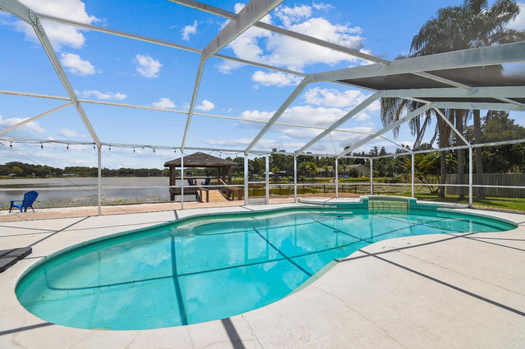 Lake House Westchase Area. Heated Pool Waterfront! Tampa Eksteriør billede