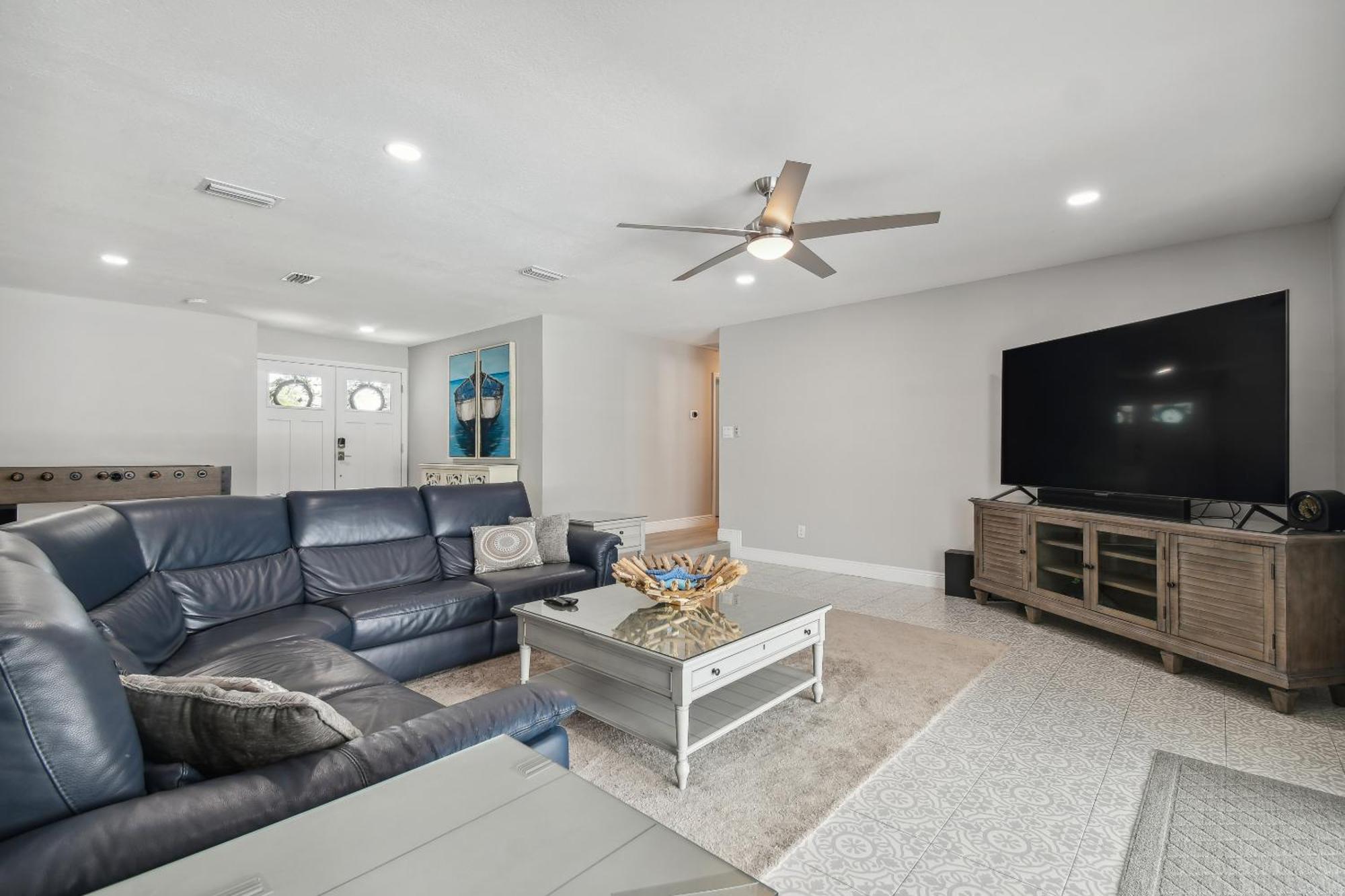 Lake House Westchase Area. Heated Pool Waterfront! Tampa Eksteriør billede