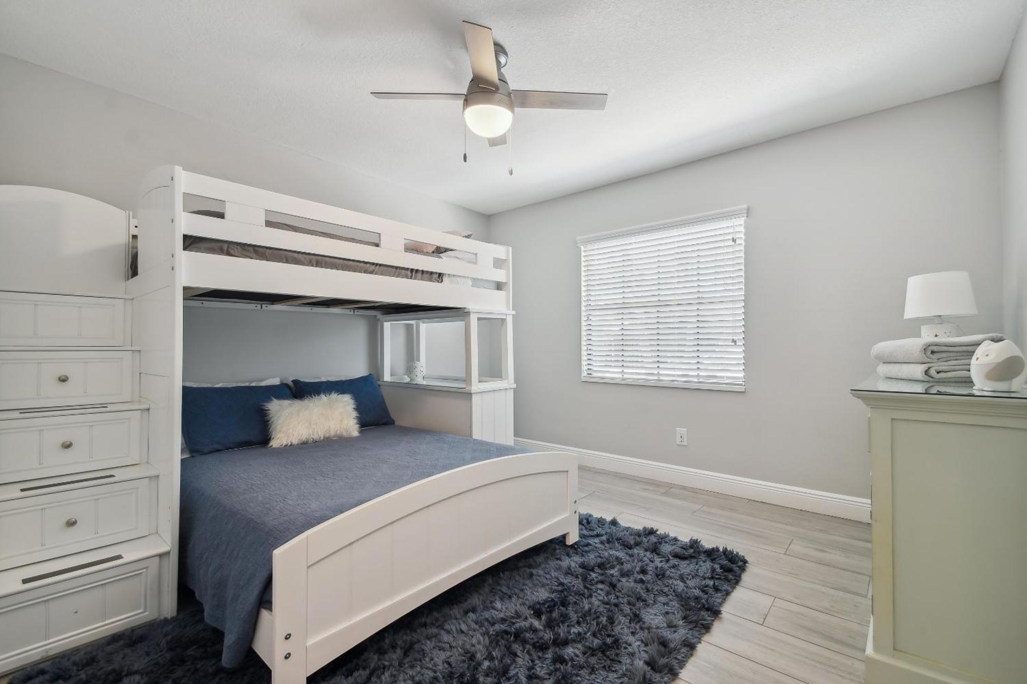 Lake House Westchase Area. Heated Pool Waterfront! Tampa Eksteriør billede