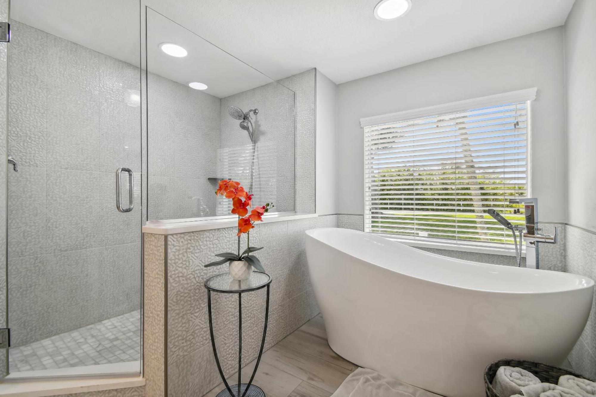 Lake House Westchase Area. Heated Pool Waterfront! Tampa Eksteriør billede