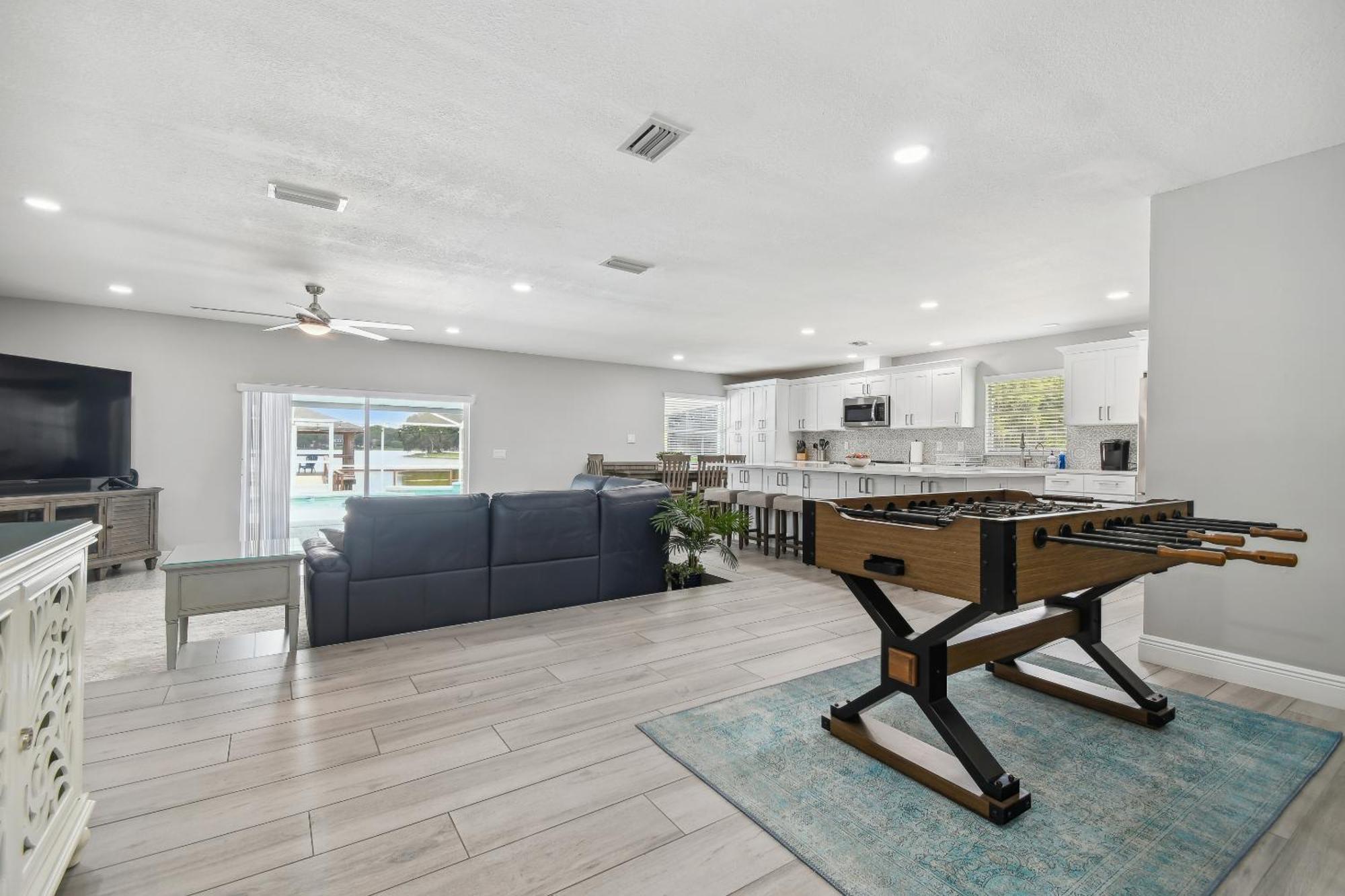 Lake House Westchase Area. Heated Pool Waterfront! Tampa Eksteriør billede