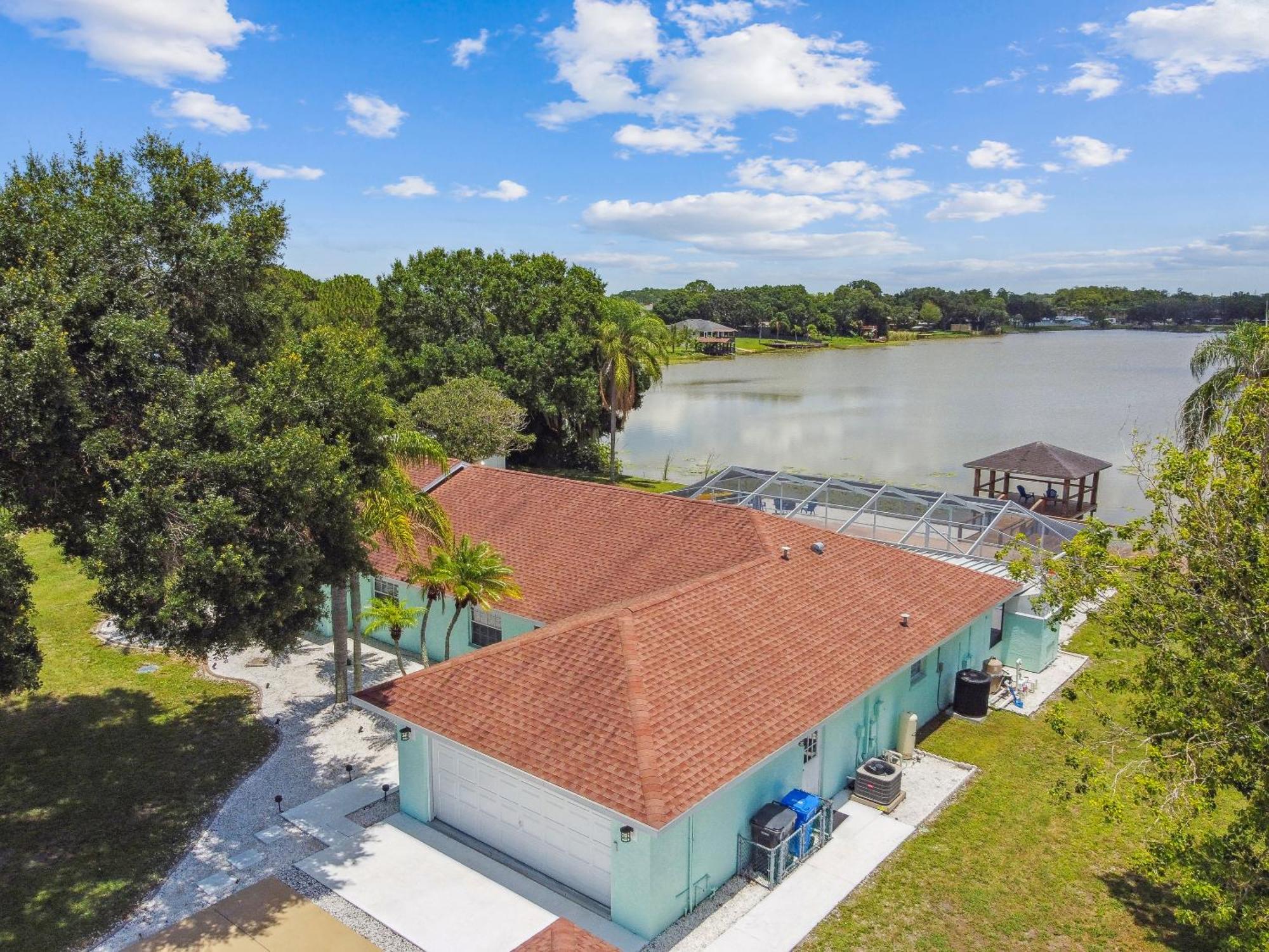 Lake House Westchase Area. Heated Pool Waterfront! Tampa Eksteriør billede